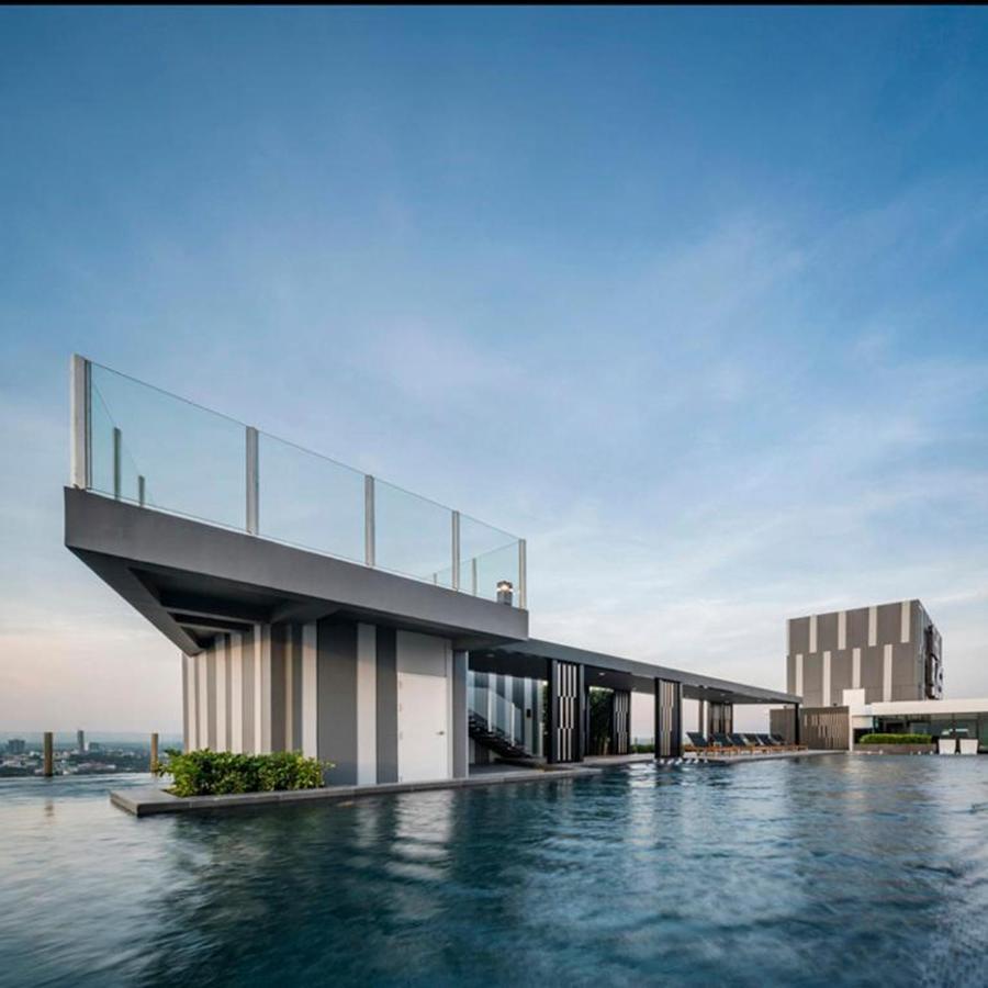 The Base Infinity Apartment Pattaya Luaran gambar