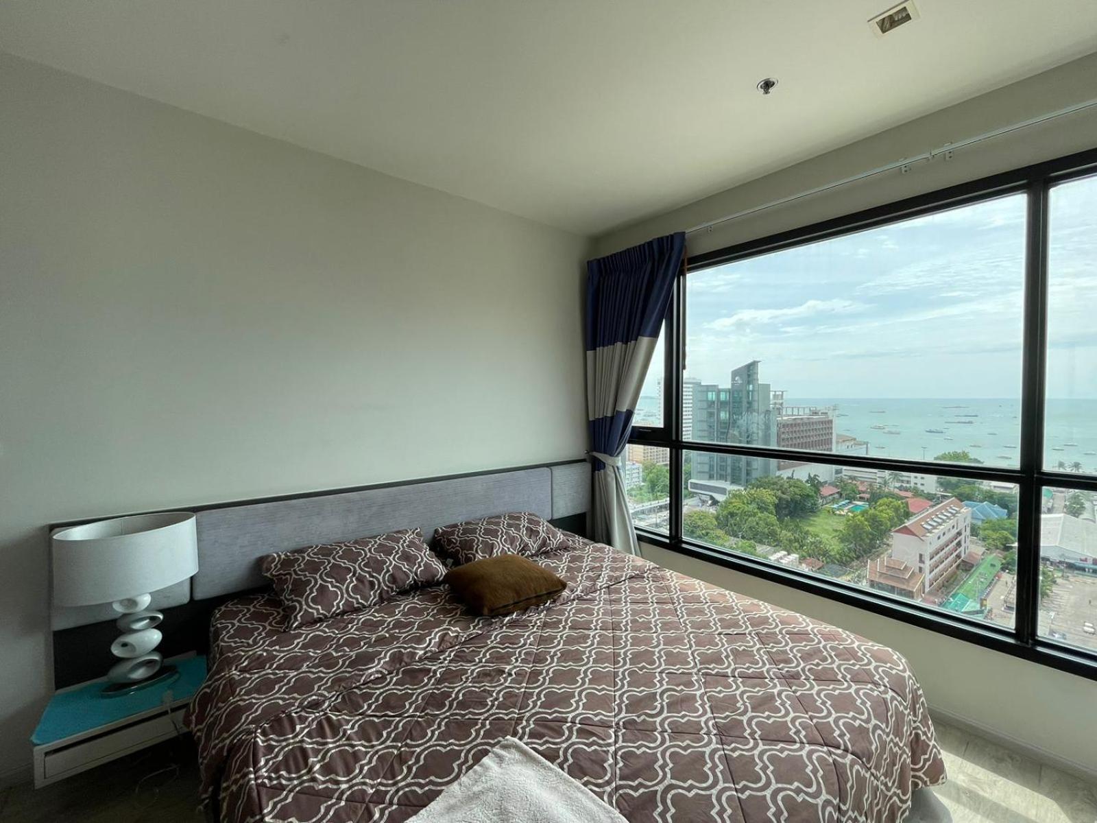 The Base Infinity Apartment Pattaya Luaran gambar